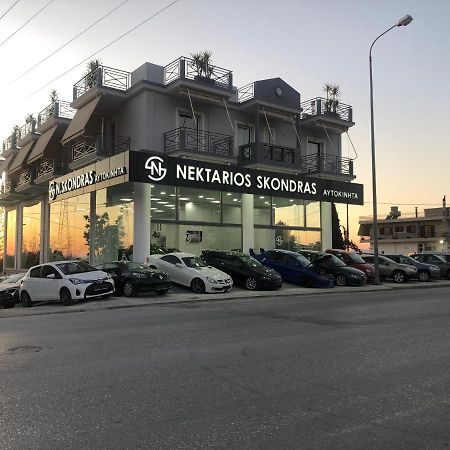 Lovely Apartments D Патра Екстериор снимка