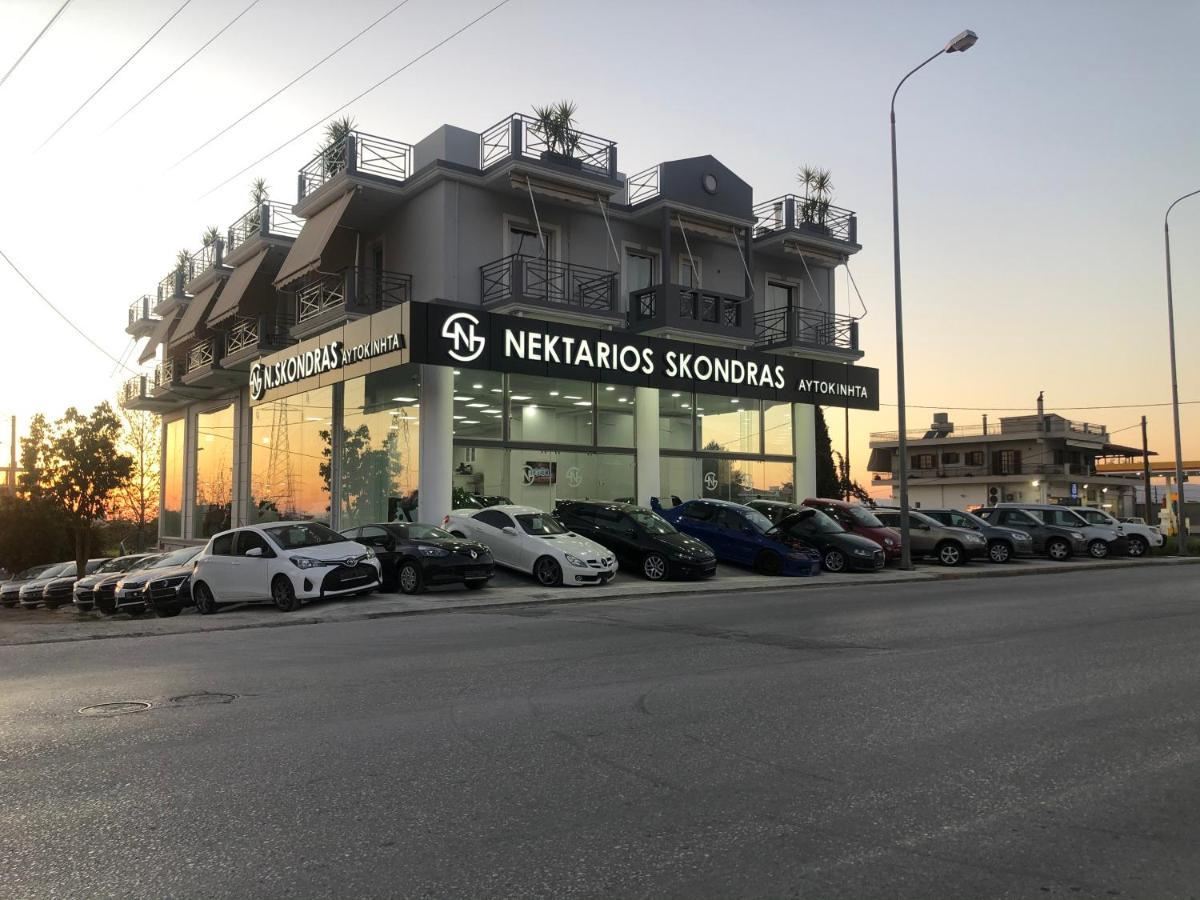 Lovely Apartments D Патра Екстериор снимка