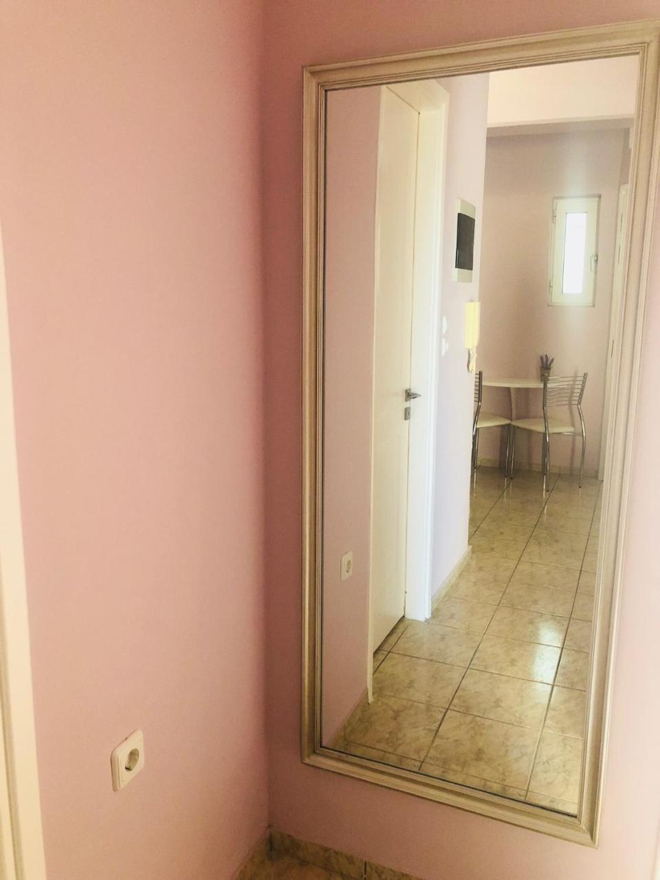 Lovely Apartments D Патра Екстериор снимка